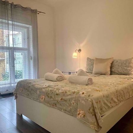 Knezits Spacious Ac Terrace Free Parking Budapest Exterior photo