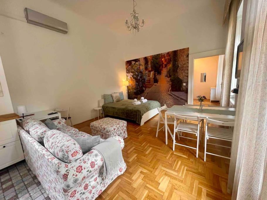 Knezits Spacious Ac Terrace Free Parking Budapest Exterior photo